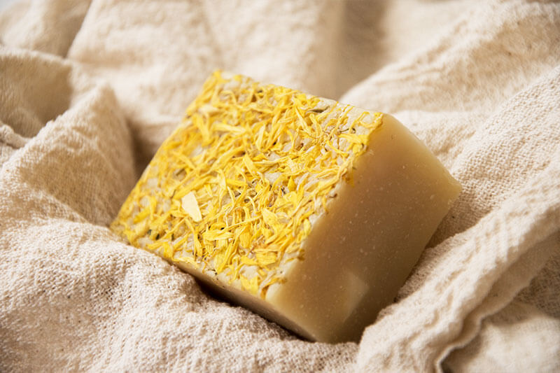 Săpun natural de gălbenele, 110gr(+/- 10gr) image 1
