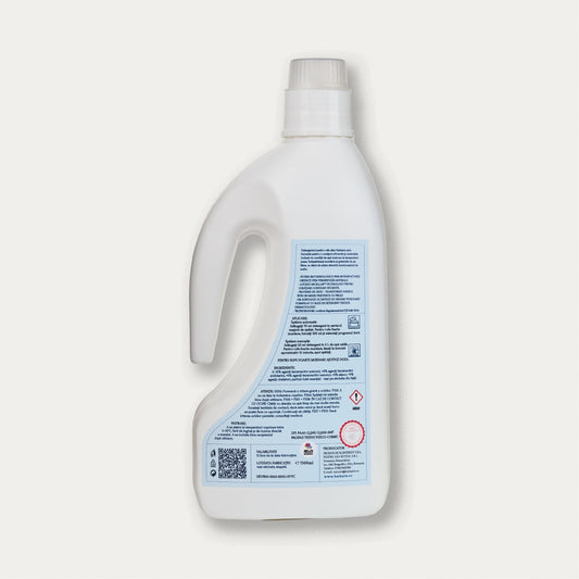 Detergent natural pentru rufe albe cu ulei esential de Roiniţă, 1500ml