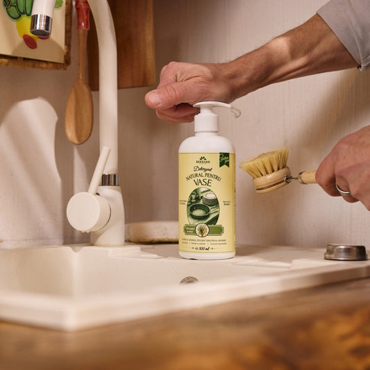 Detergent natural pentru vase cu ulei esential de Vetiver, 500ml