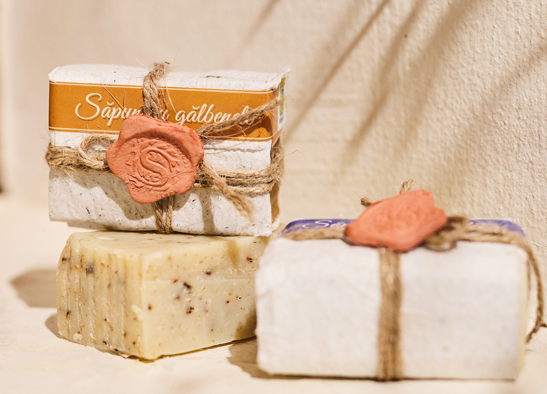 Exfoliating bar soaps