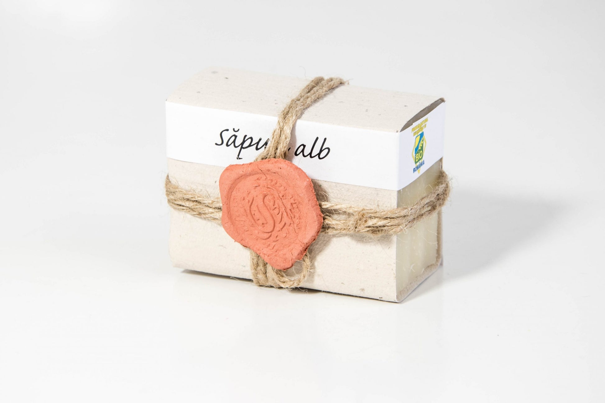 Săpun natural alb , 110gr(+/- 10gr) image 0