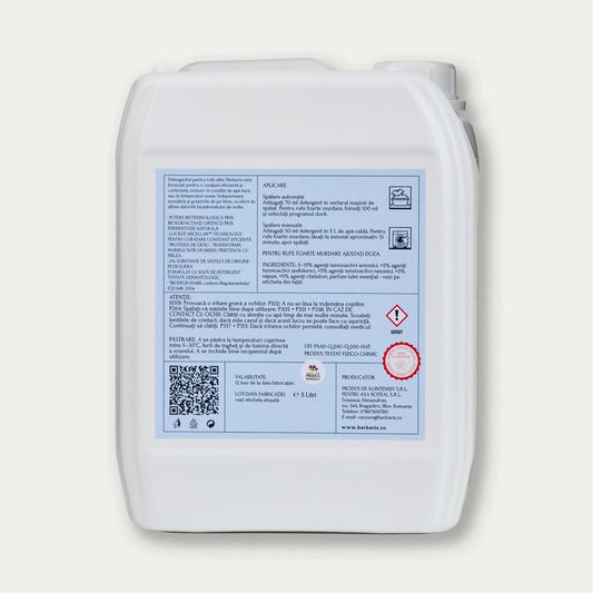 Detergent bio pentru rufe albe cu ulei esențial de Roiniță, 5 L, pentru rufe curate